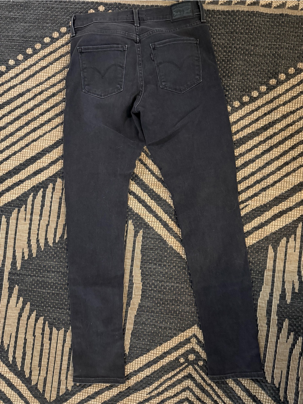 Levi's Women's Skinny Jeans in Washed Black - Picture 5 of 5
